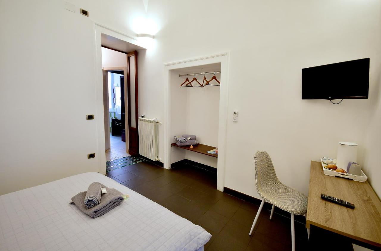 Di affreschi e volte Bed and Breakfast Napels Buitenkant foto